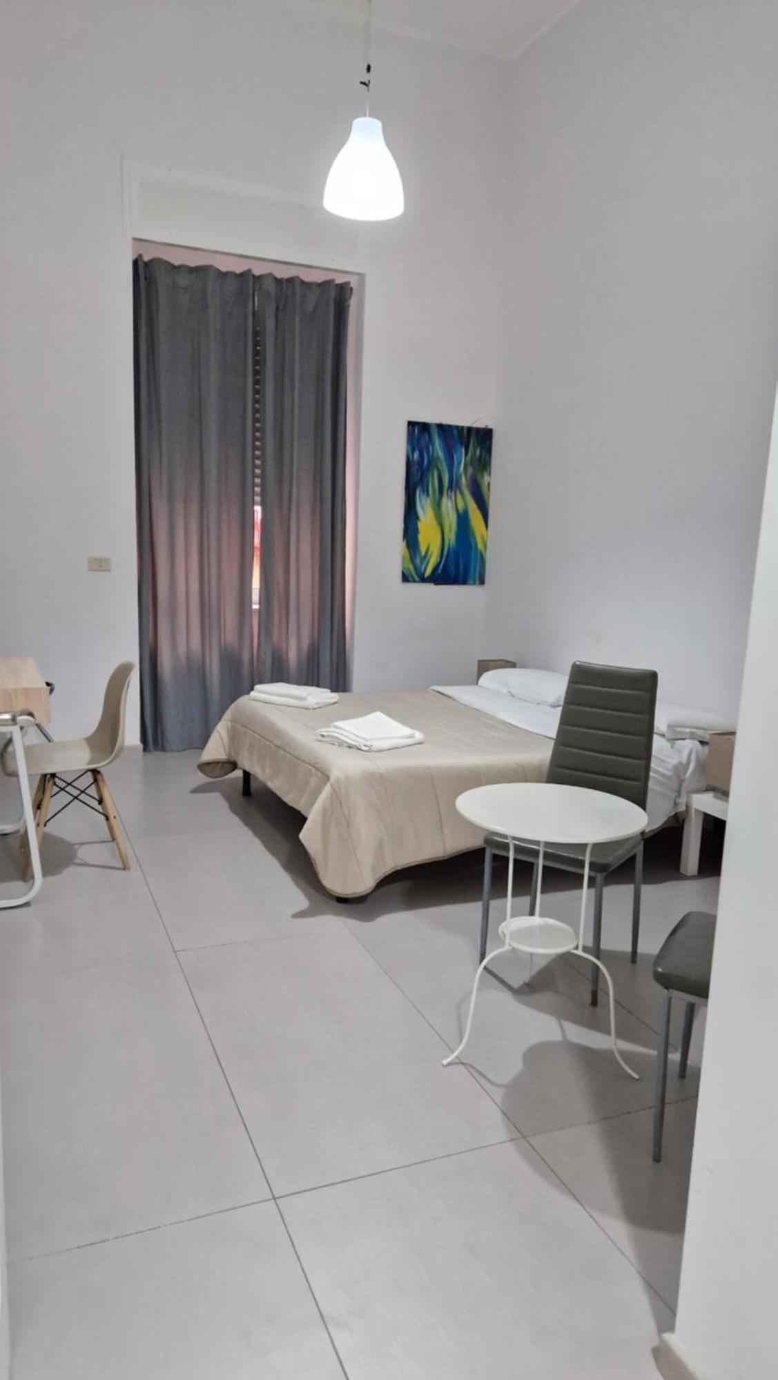 Appartamento City Center Neapel Zimmer foto